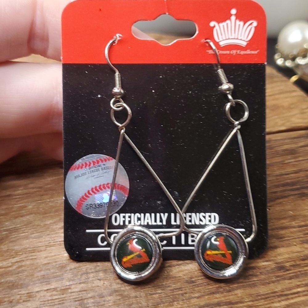 E151 cardinal baseball sports fan earrings nwt